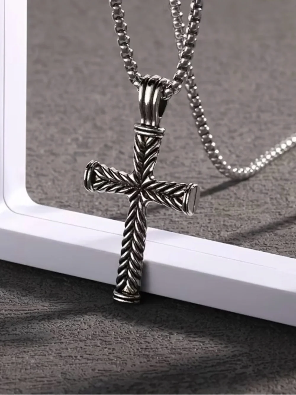 NWT Men’s Stainless Steel Twisted Rope Cross Pendant Necklace Silver Retro Chevr